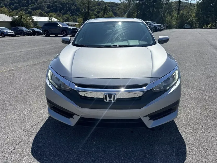 2018 Honda Civic EX photo 1