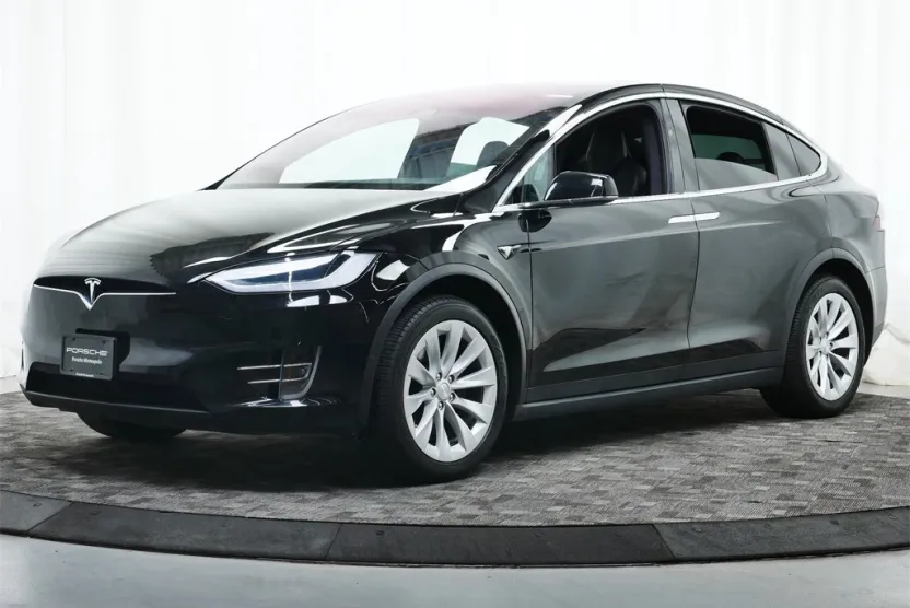 2019 Tesla Model X Long Range photo 1