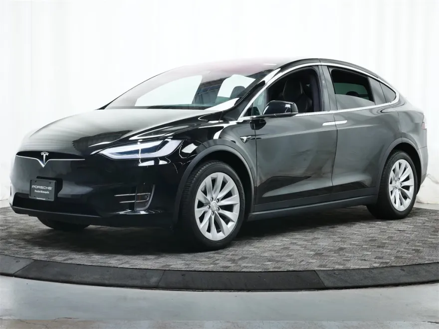 2019 Tesla Model X Long Range photo 1