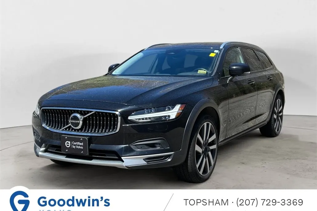 2022 Volvo V90 Cross Country B6 photo 1
