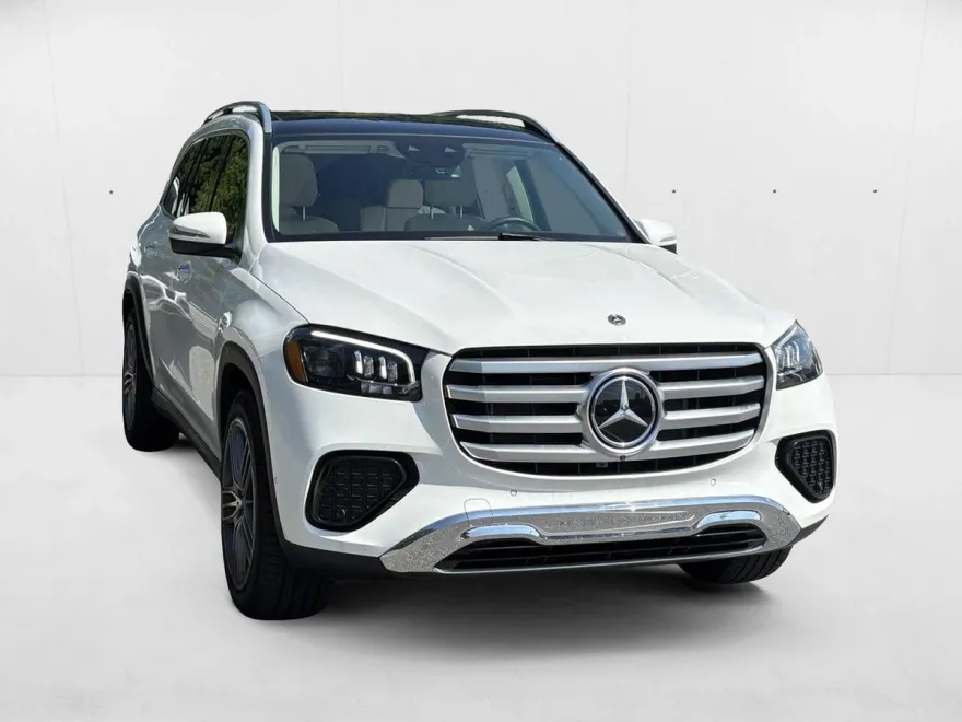 2024 Mercedes Benz GLS 4MATIC photo 1