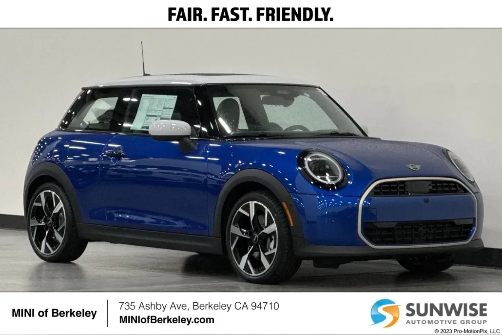 2025 Mini Cooper 2 Door Hardtop Iconic photo 1
