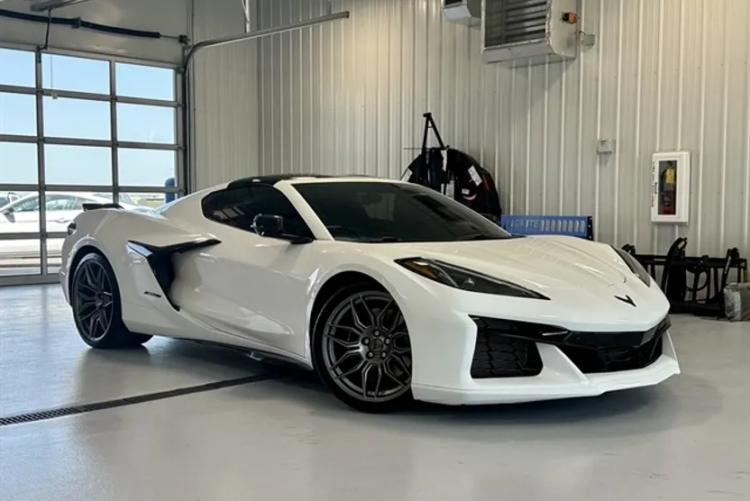 2023 Chevrolet Corvette Z06 2LZ photo 1