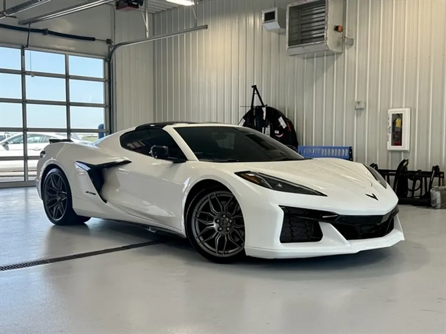2023 Chevrolet Corvette Z06 2LZ photo 1