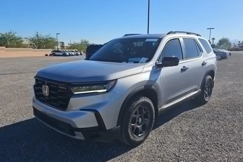 2024 Honda Pilot TrailSport photo 1