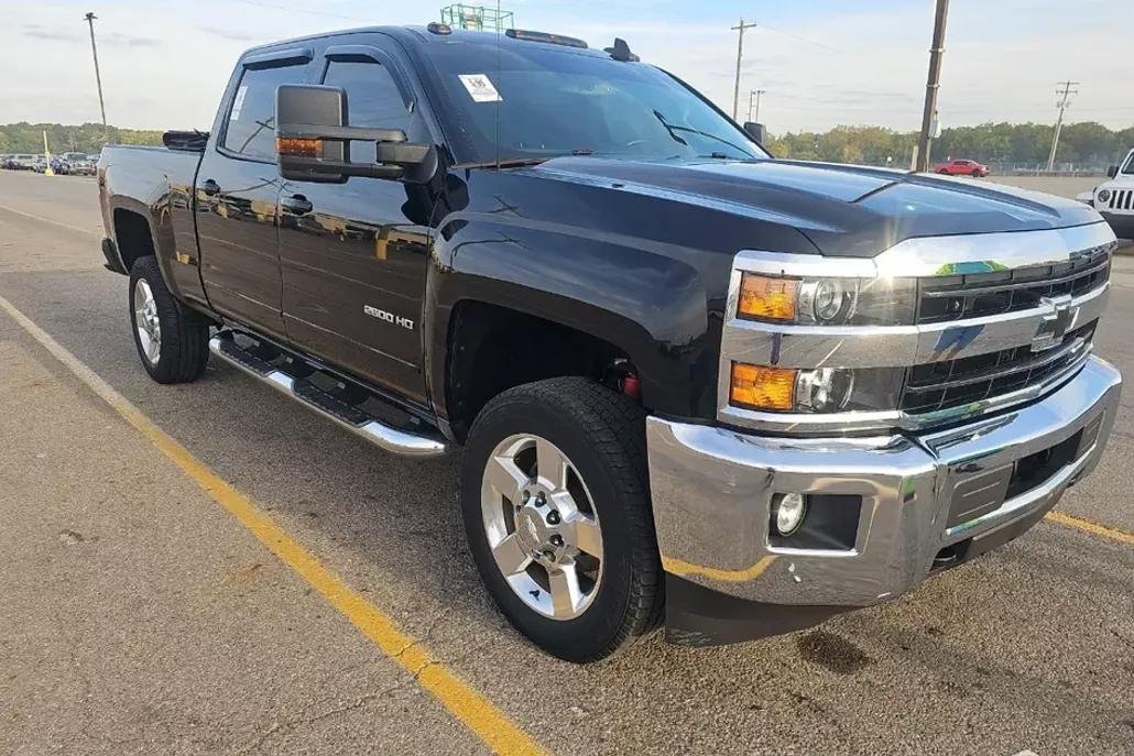 2019 Chevrolet Silverado 2500HD LT photo 1