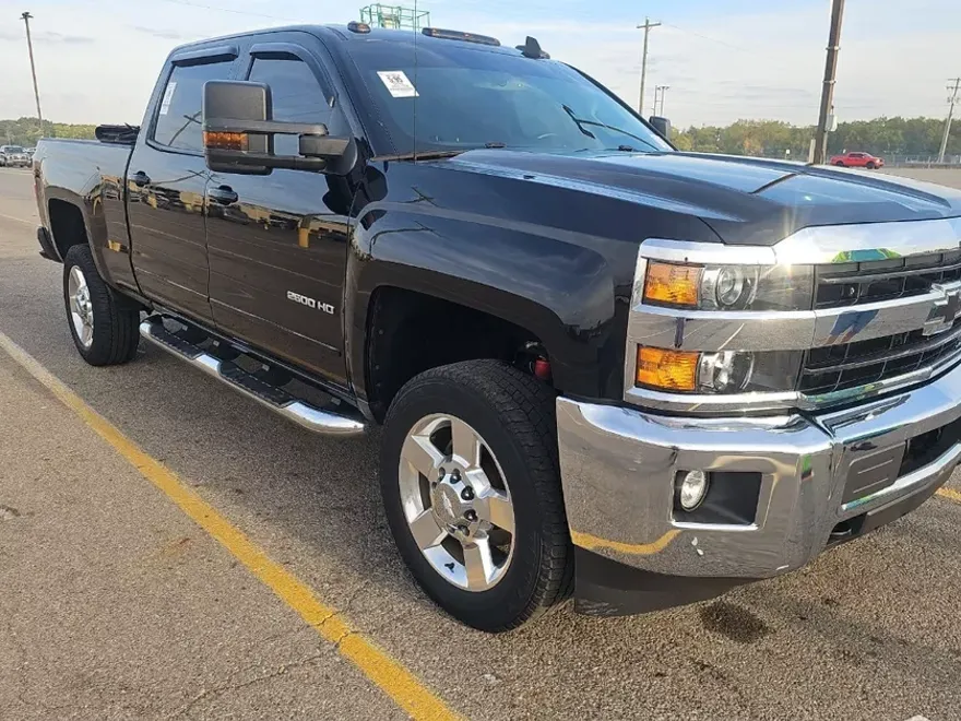 2019 Chevrolet Silverado 2500HD LT photo 1