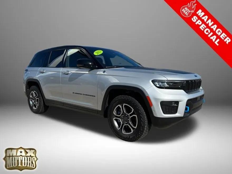 2023 Jeep Cherokee Trailhawk 4xe photo 1
