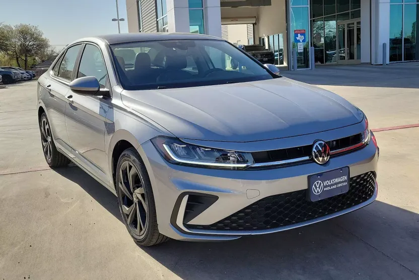 2025 Volkswagen Jetta SE photo 1