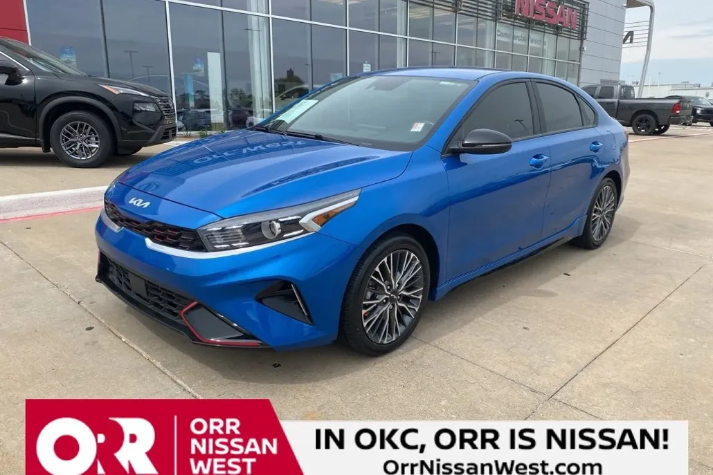 2023 Kia Forte GT-Line photo 1