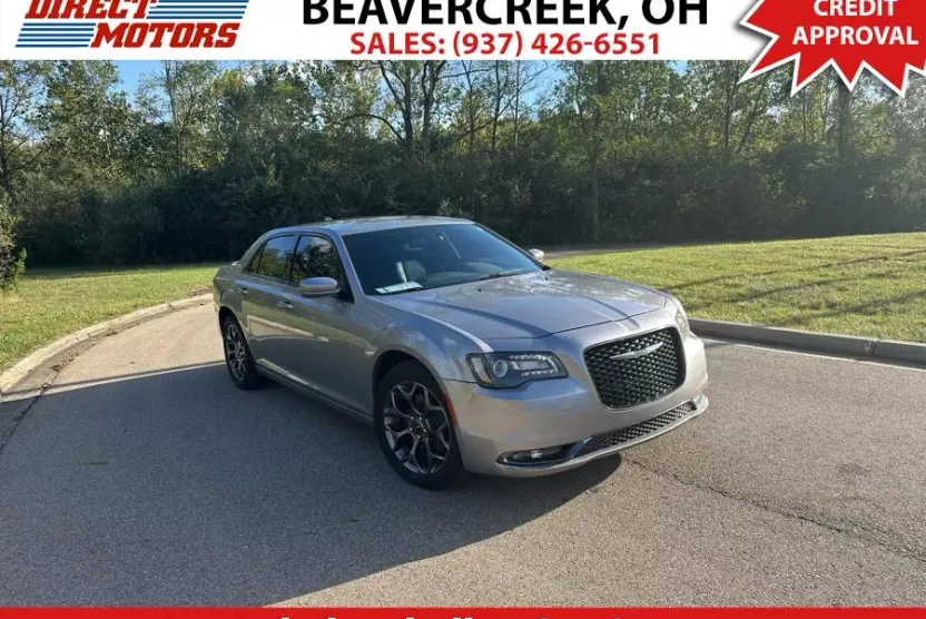 2015 Chrysler 300 photo 1