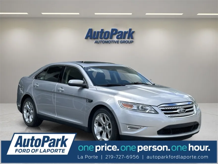 2010 Ford Taurus SHO photo 1
