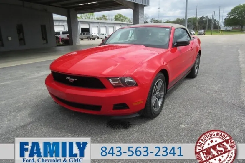 2011 Ford Mustang V6 photo 1