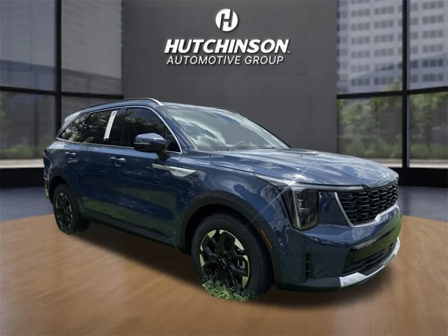 2025 Kia Sorento S photo 1