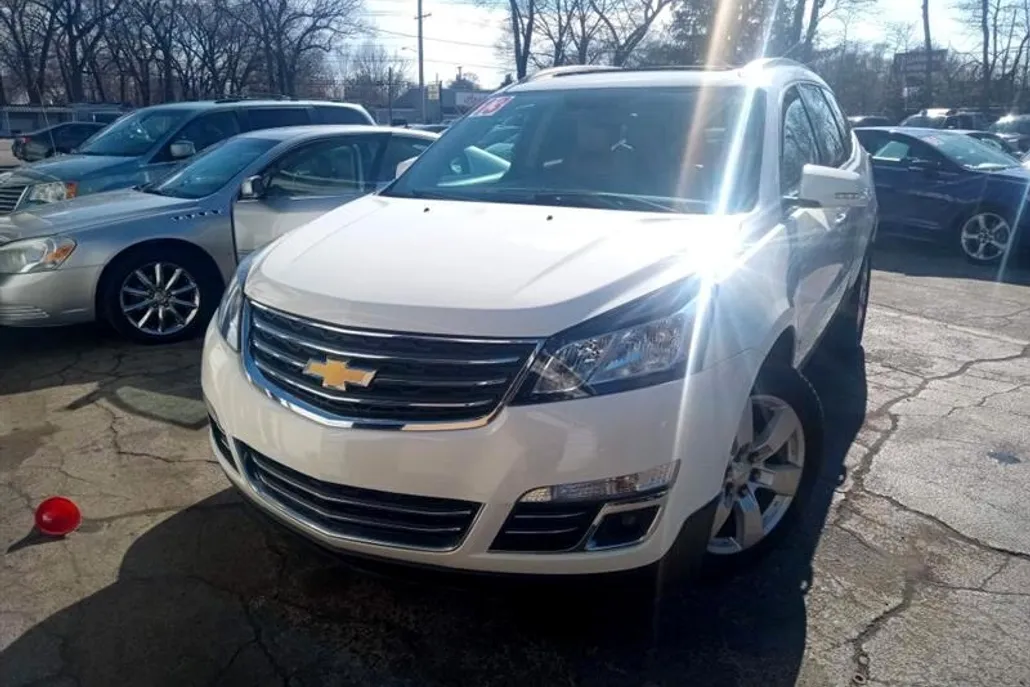 2013 Chevrolet Traverse LTZ photo 1