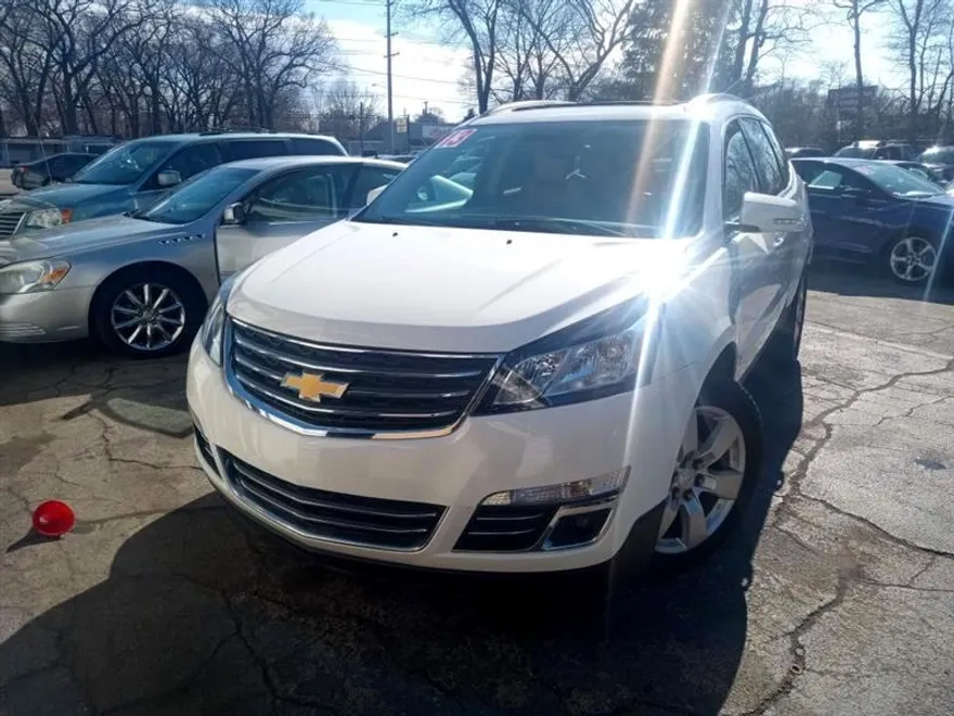 2013 Chevrolet Traverse LTZ photo 1