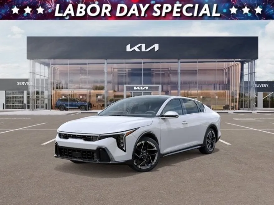2025 Kia K4 GT-Line photo 1