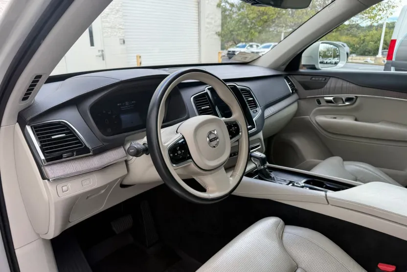 2021 Volvo XC90 Inscription photo 1