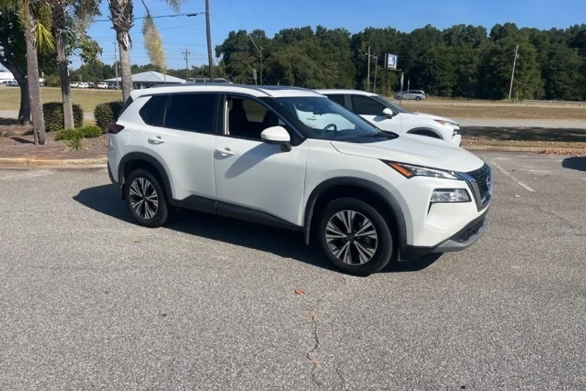 2023 Nissan Rogue SV photo 1