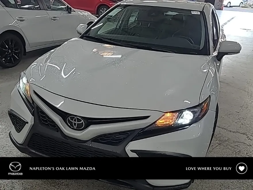 2023 Toyota Camry SE photo 1