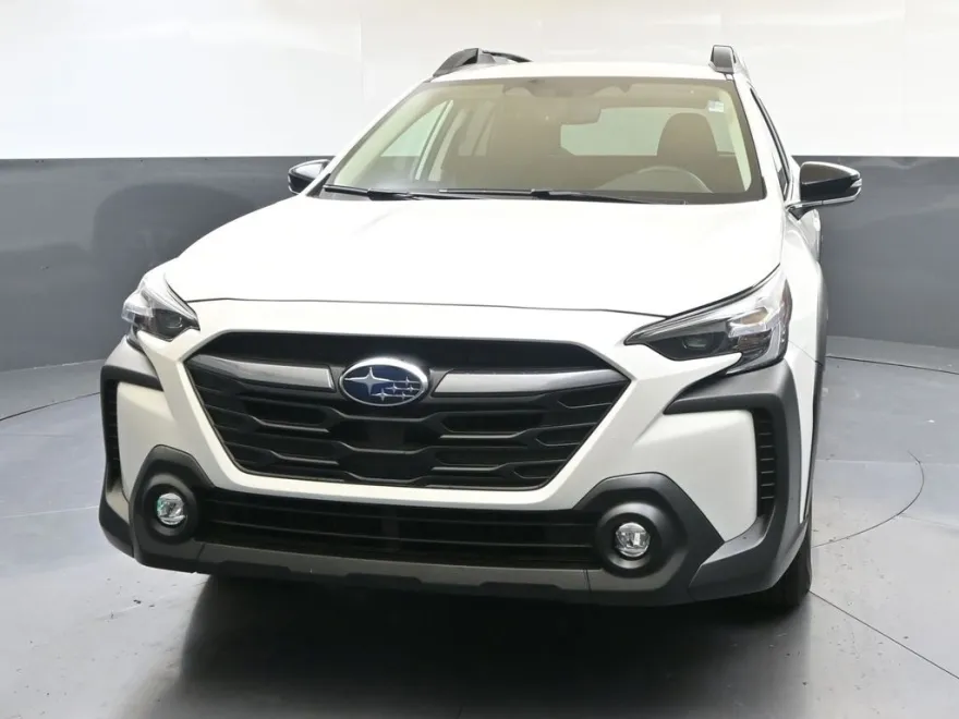 2025 Subaru Outback Premium photo 1