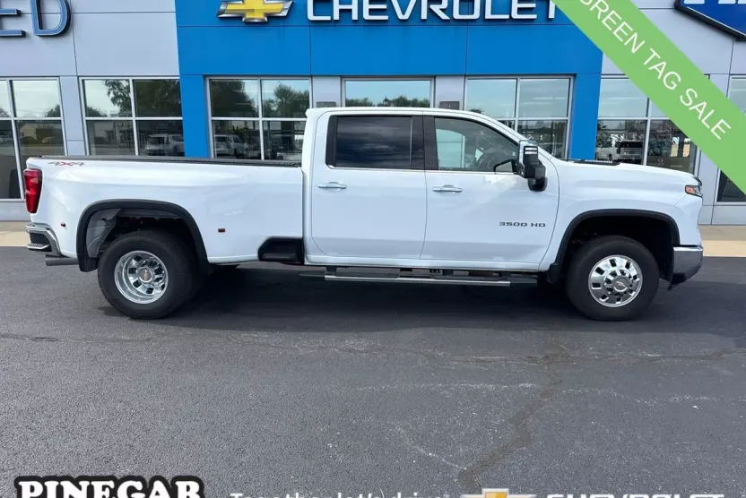 2025 Chevrolet Silverado 3500HD LTZ photo 1