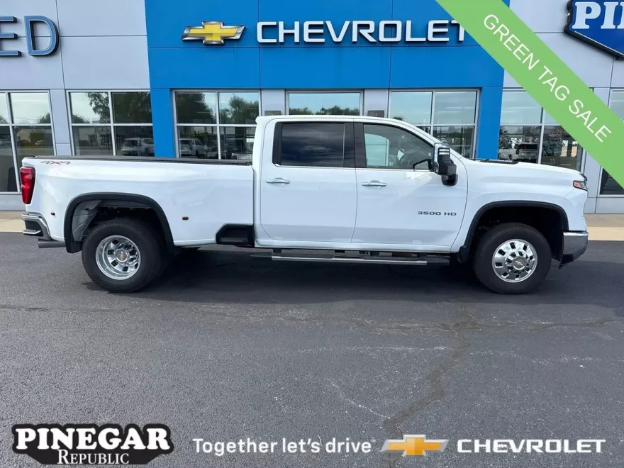 2025 Chevrolet Silverado 3500HD LTZ photo 1