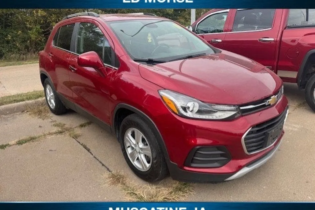 2020 Chevrolet Trax LT photo 1