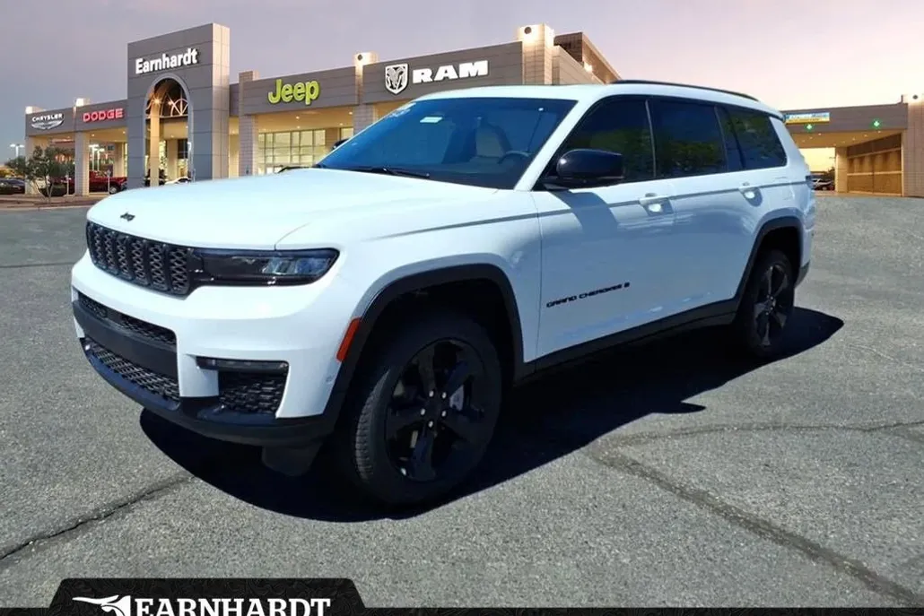 2025 Jeep Grand Cherokee Limited photo 1