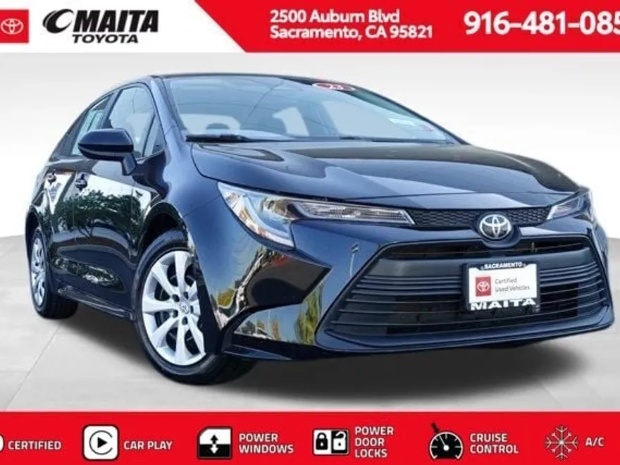 2023 Toyota Corolla LE photo 1