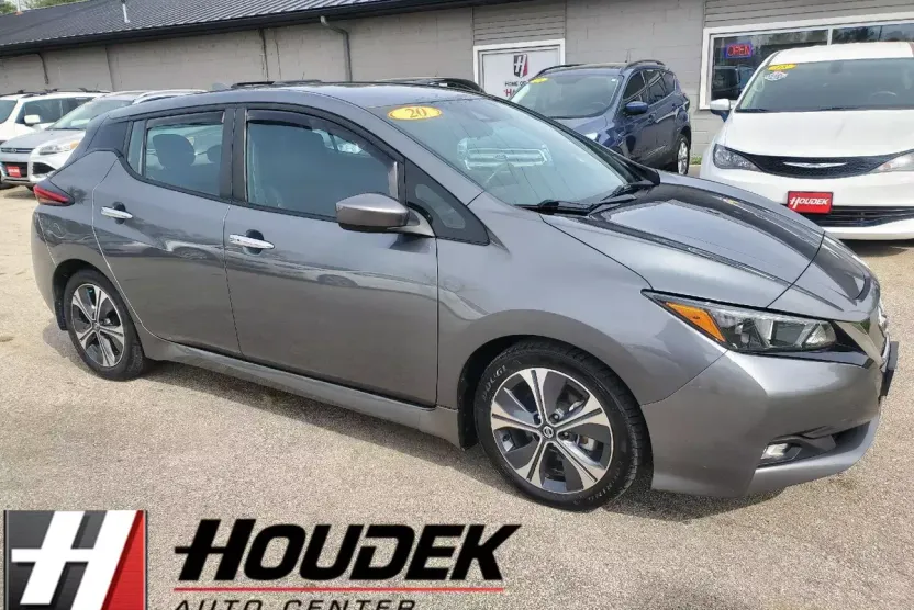 2020 Nissan Leaf SV photo 1