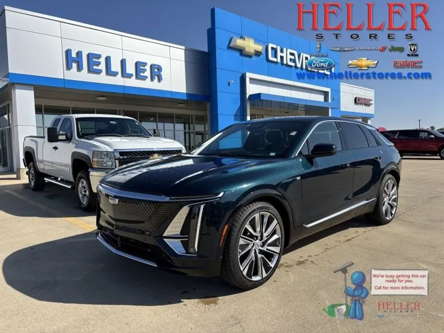 2024 Cadillac Lyriq Luxury photo 1