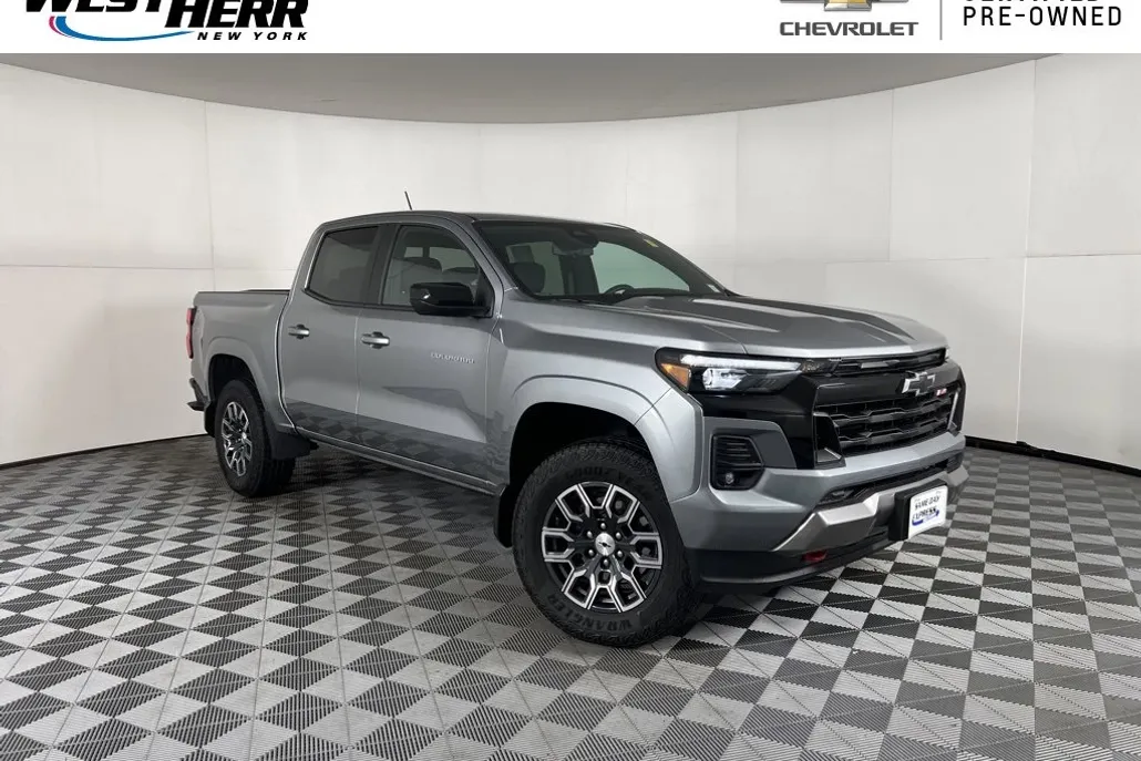 2024 Chevrolet Colorado Z71 photo 1