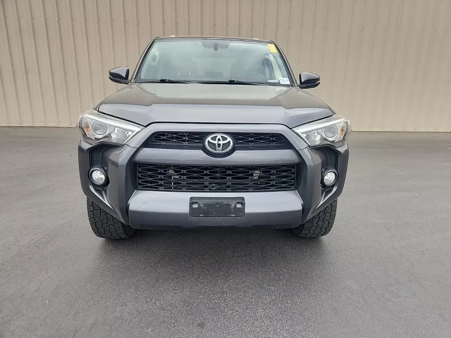 2016 Toyota 4Runner SR5 Premium photo 1