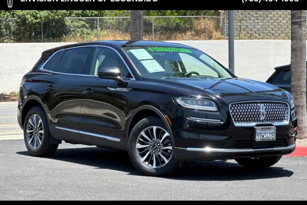 2022 Lincoln Nautilus Standard photo 1