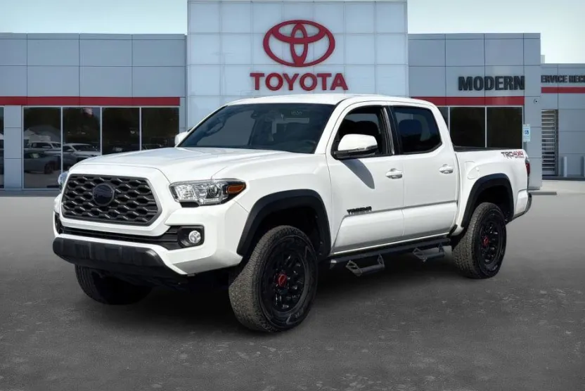2021 Toyota Tacoma TRD Off-Road photo 1