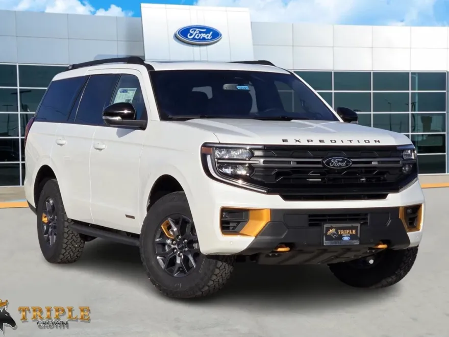 2025 Ford Expedition photo 1