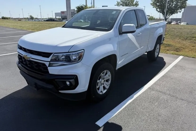 2022 Chevrolet Colorado LT photo 1