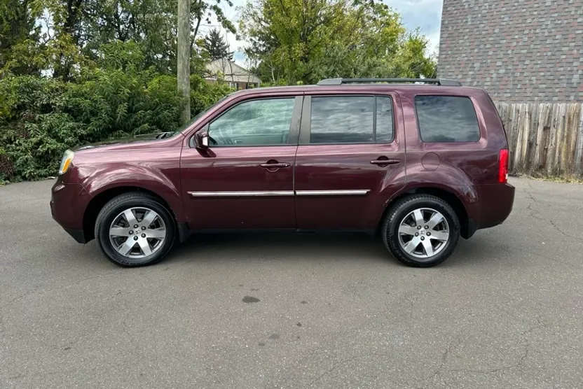 2015 Honda Pilot Touring photo 1