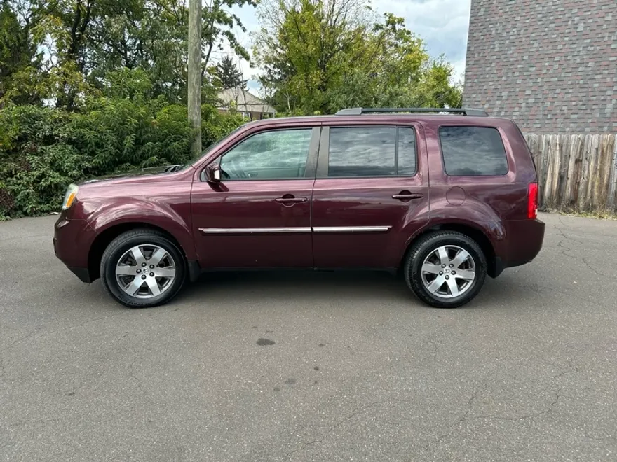 2015 Honda Pilot Touring photo 1