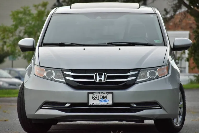 2016 Honda Odyssey EX-L photo 1