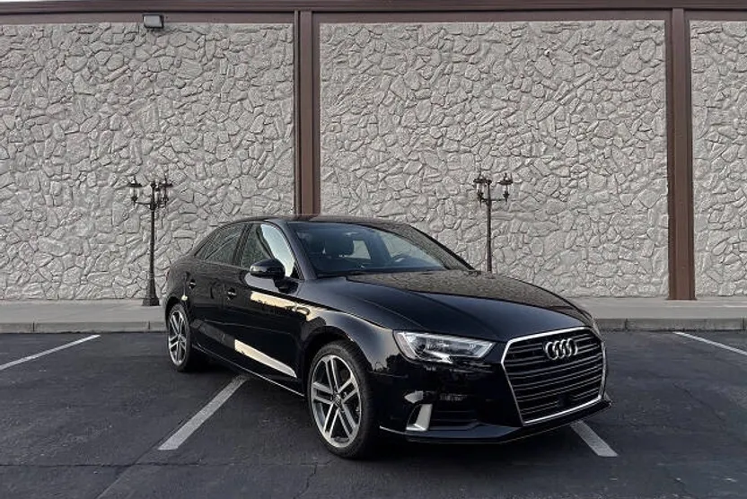 2018 Audi A3 2.0T Premium photo 1