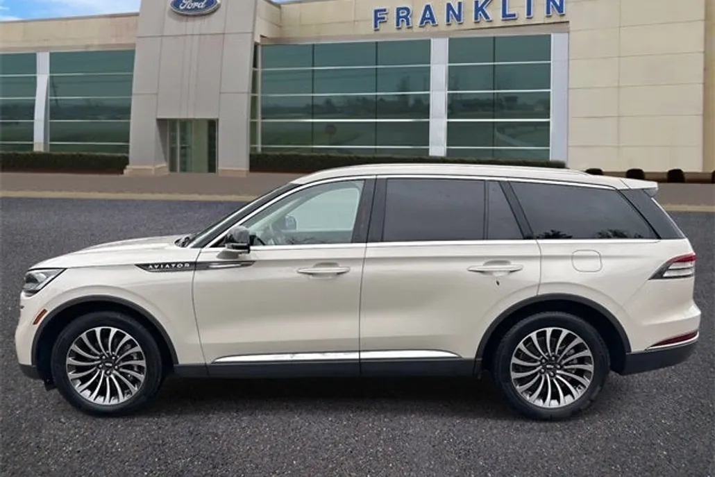 2023 Lincoln Aviator Reserve photo 1
