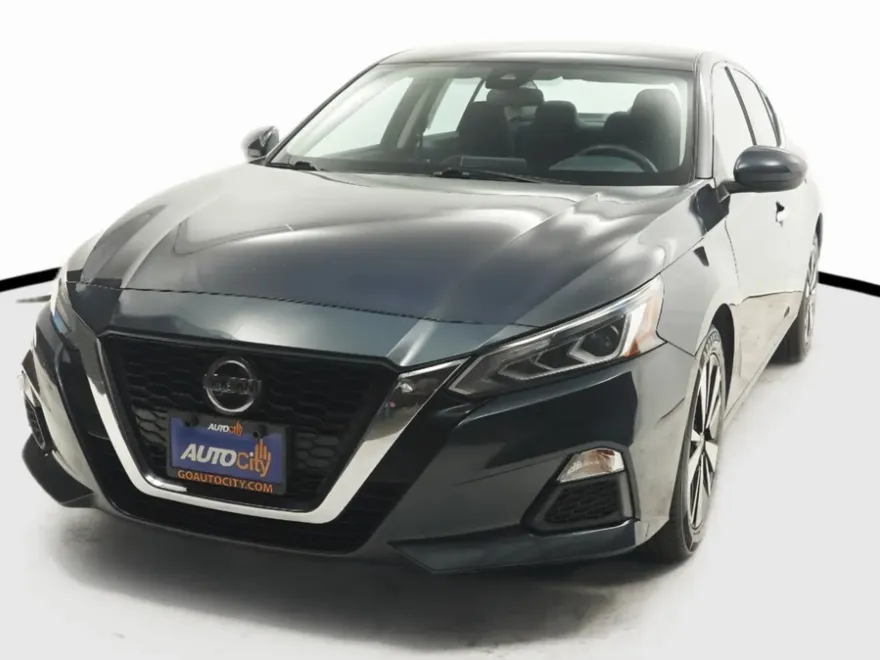 2022 Nissan Altima 2.5 SV photo 1