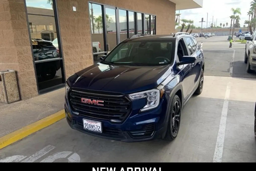 2022 Gmc Terrain SLE photo 1