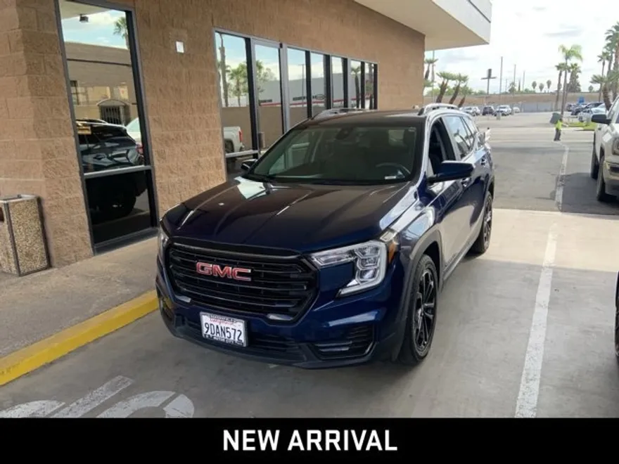2022 Gmc Terrain SLE photo 1