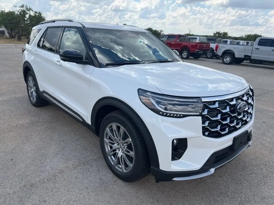 2025 Ford Explorer Platinum photo 1