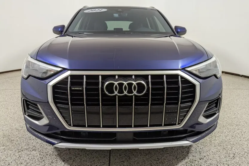 2021 Audi Q3 Premium 40 TFSI photo 1