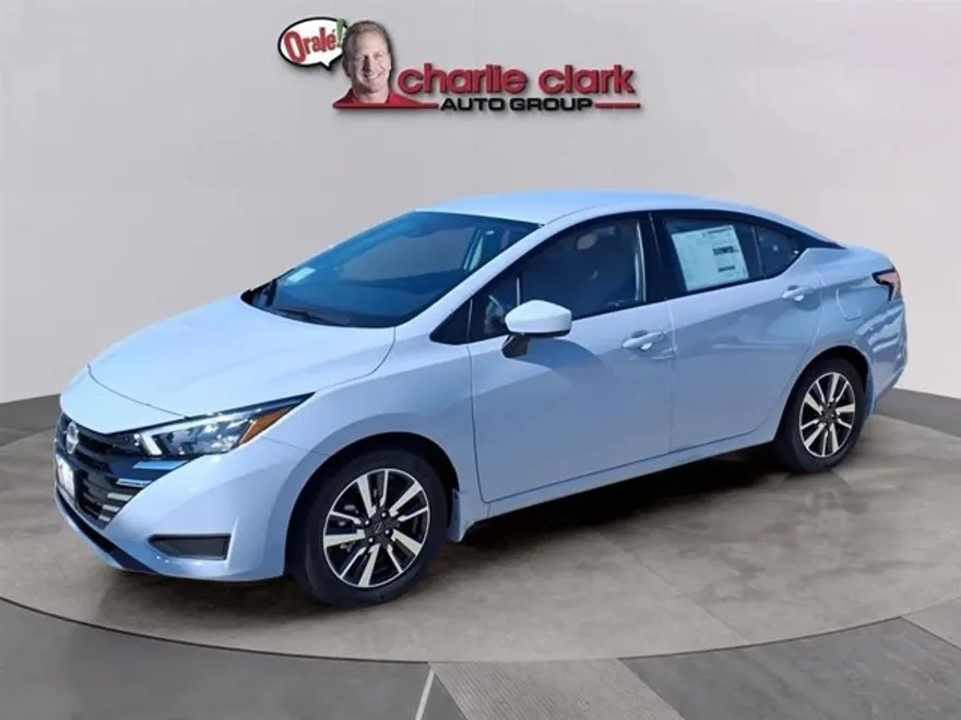 2025 Nissan Versa SV photo 1