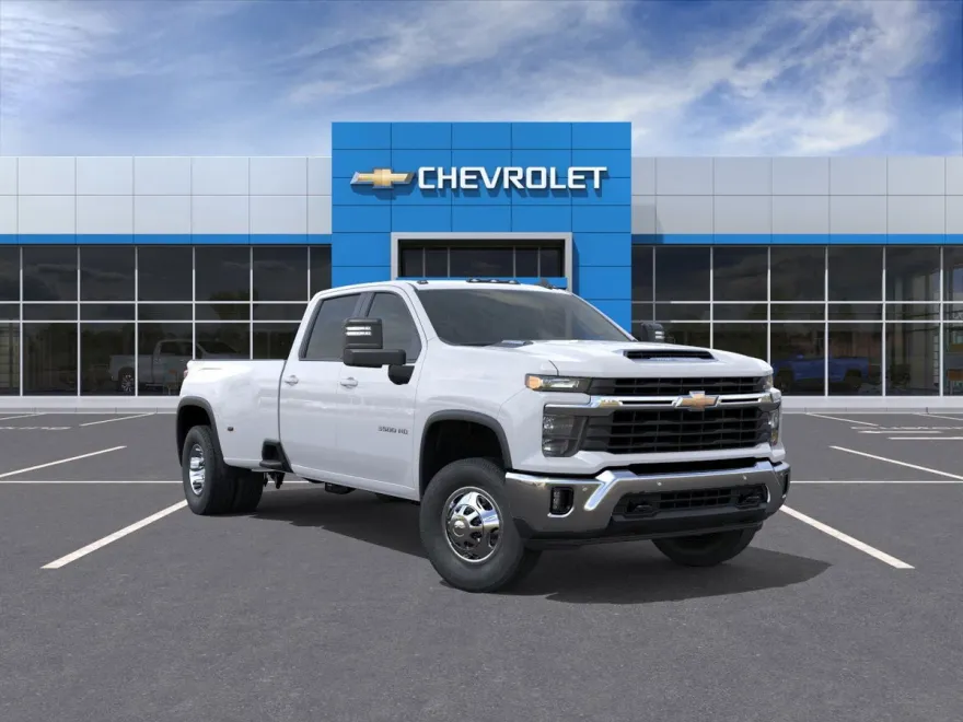 2026 Chevrolet Silverado 3500HD LT photo 1